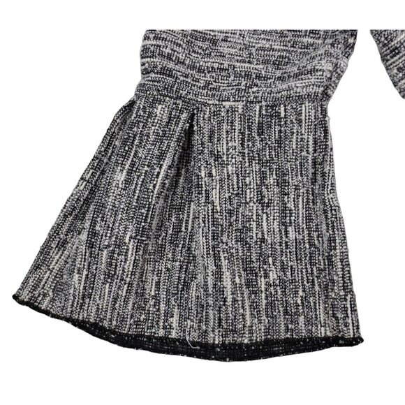 Urban Romantics Women's Knit Top Bell Sleeve Black White Fleck size Small JH972 - Picture 4 of 4